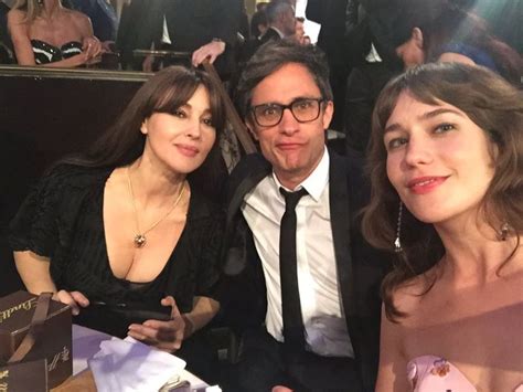 Monica Bellucci TOPLESS with Gael Garcia Bernal on Amazons。